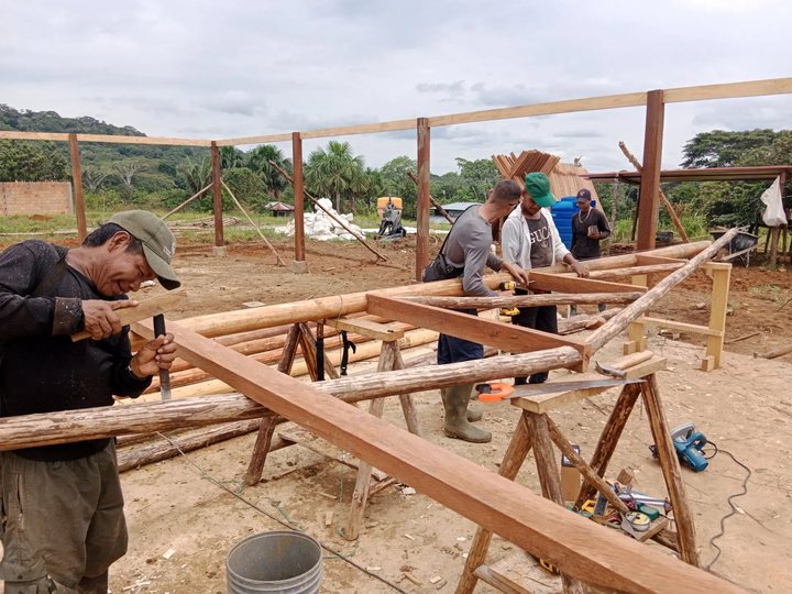 Colaboraciones — proceso constructivo comunitario